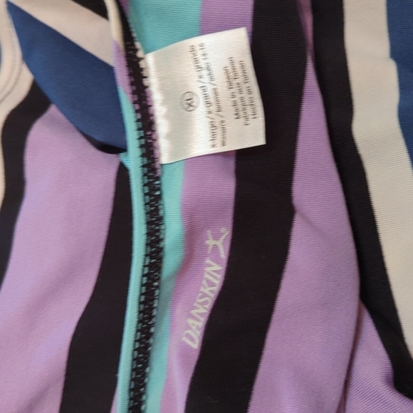 Danskin Women's Striped Performance Crop Top Size XL - Picture 3 of 4